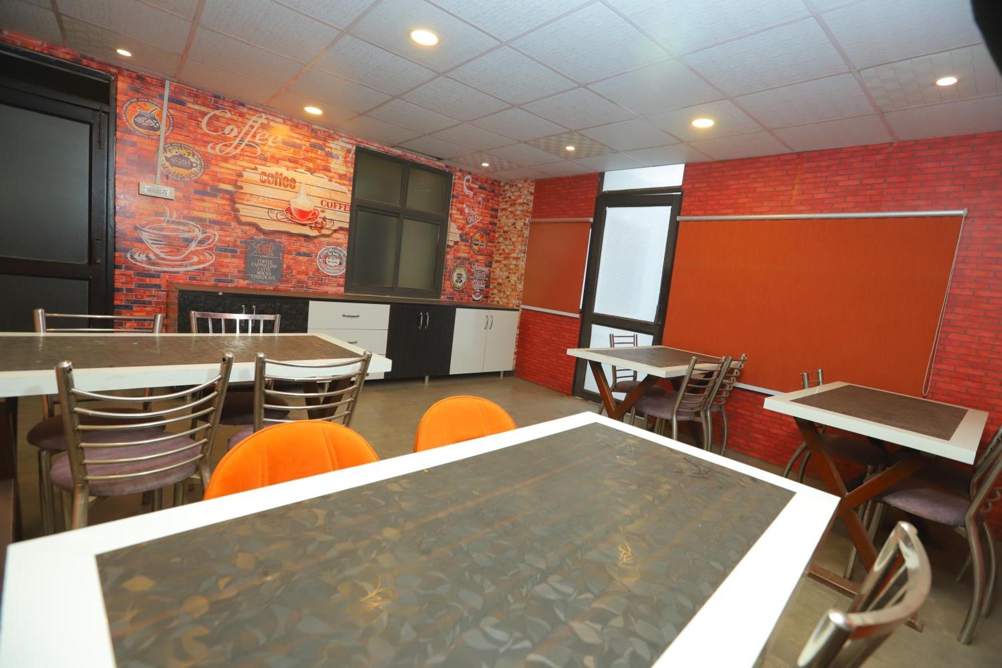 Hotel Almora Inn - Near By Delhi International Airport - With Free Airport Pickup And Drop Nova Deli Exterior foto