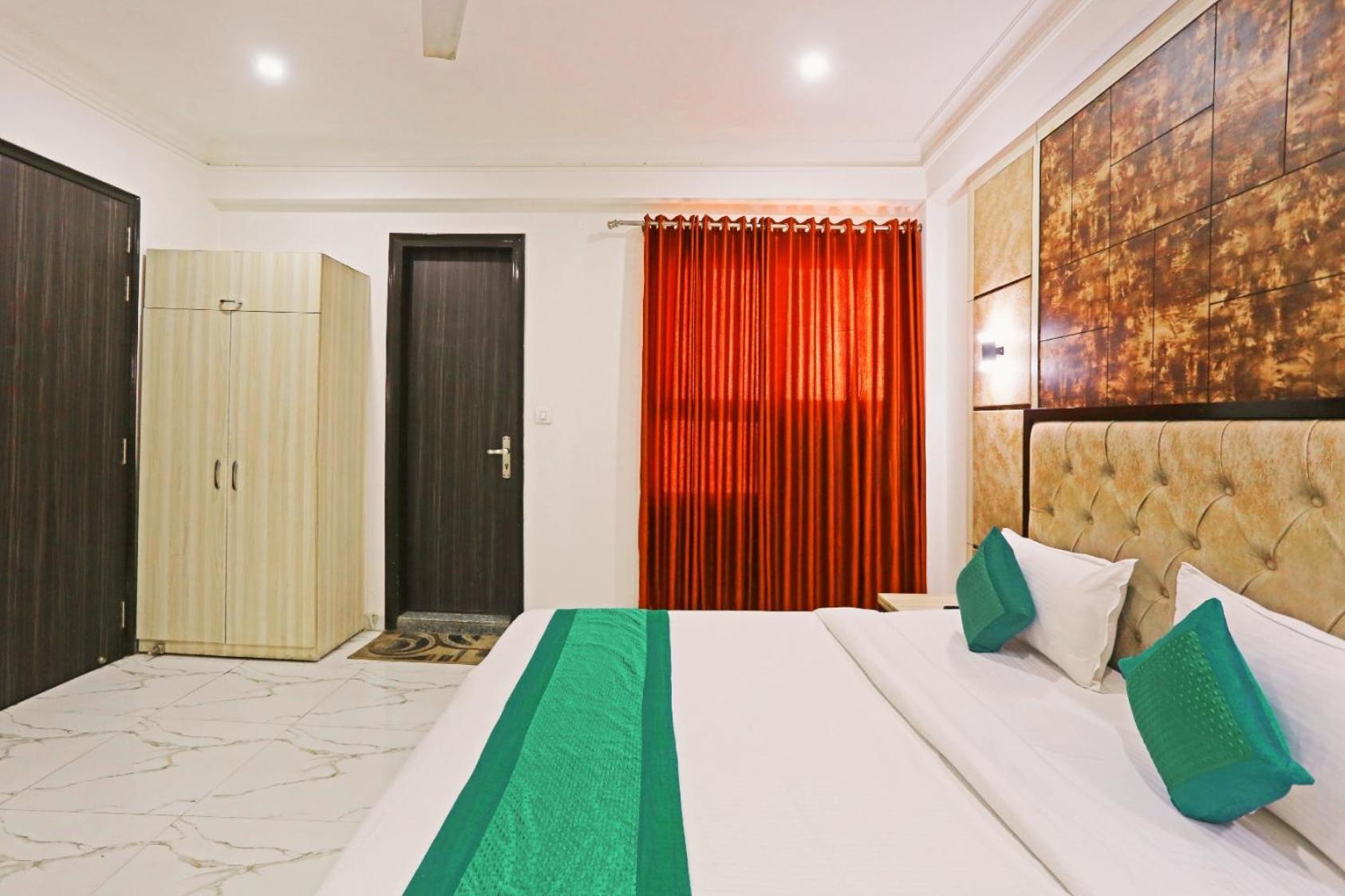 Hotel Almora Inn - Near By Delhi International Airport - With Free Airport Pickup And Drop Nova Deli Exterior foto