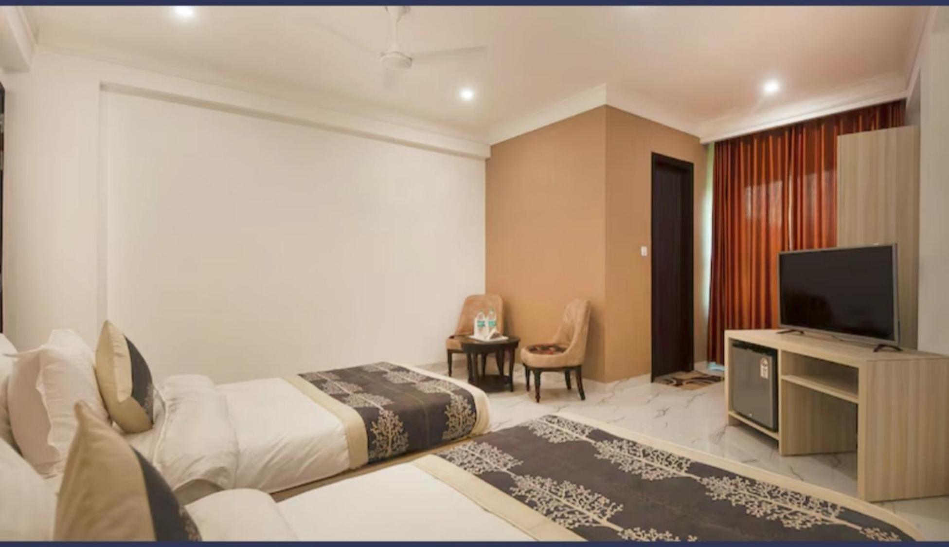 Hotel Almora Inn - Near By Delhi International Airport - With Free Airport Pickup And Drop Nova Deli Exterior foto