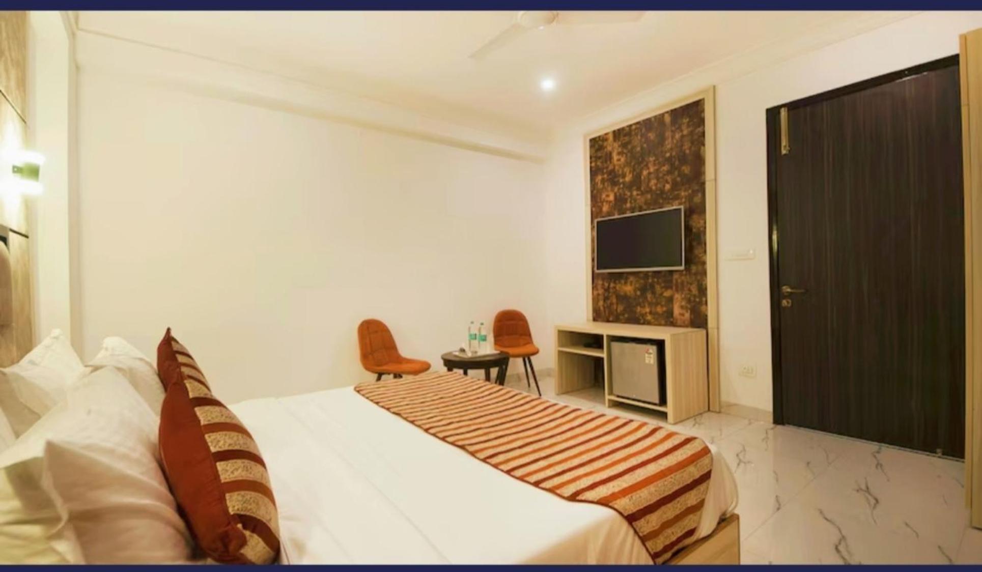 Hotel Almora Inn - Near By Delhi International Airport - With Free Airport Pickup And Drop Nova Deli Exterior foto