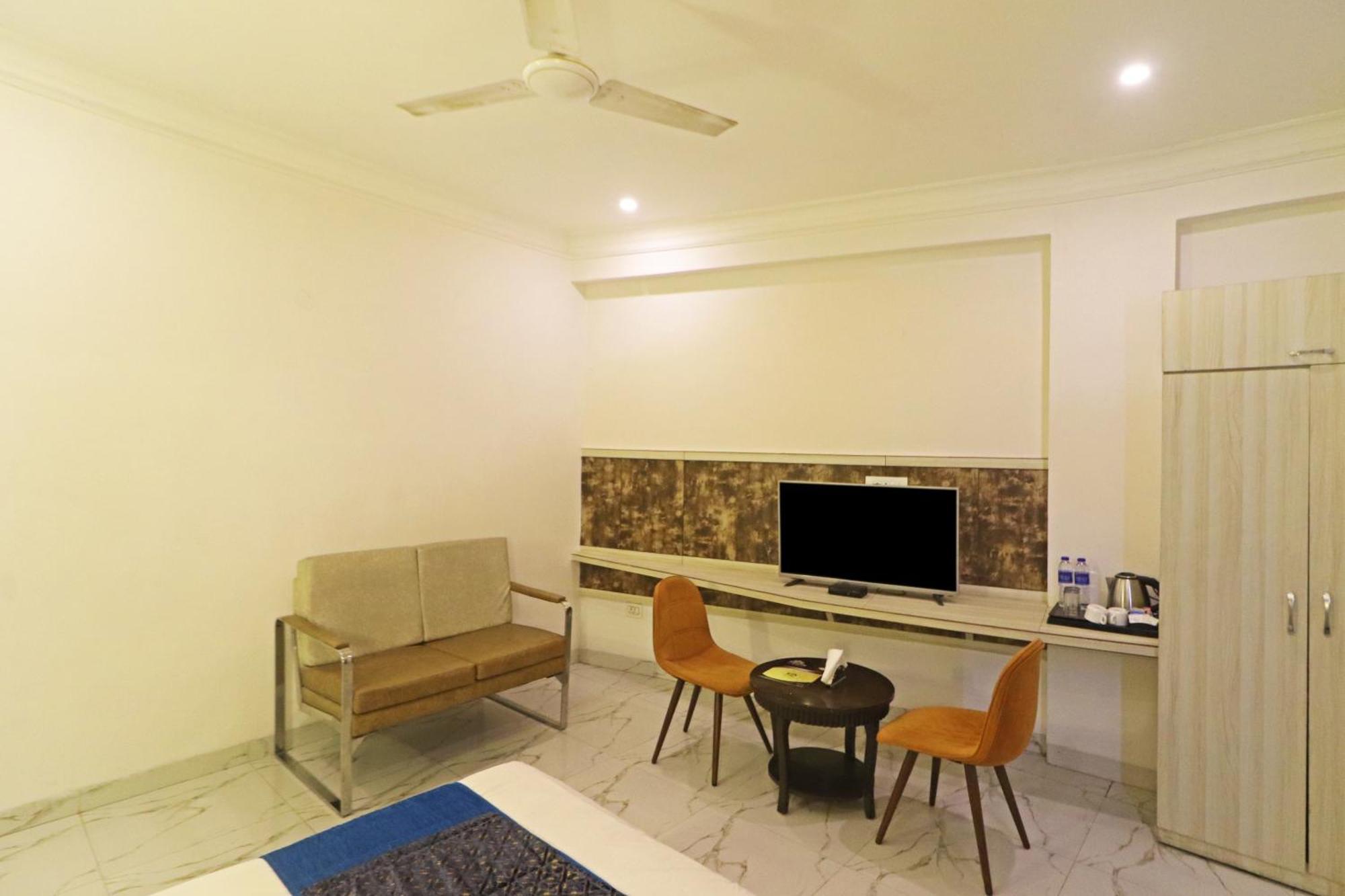 Hotel Almora Inn - Near By Delhi International Airport - With Free Airport Pickup And Drop Nova Deli Exterior foto