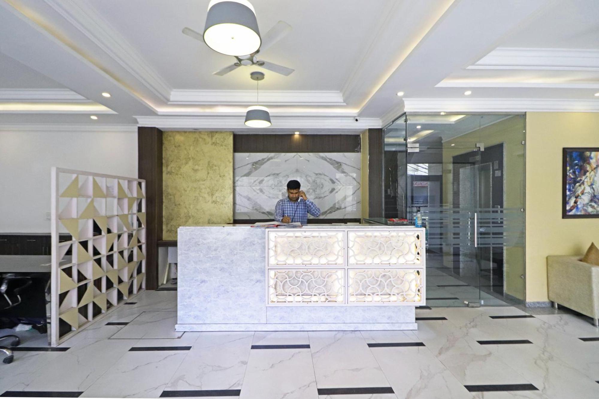 Hotel Almora Inn - Near By Delhi International Airport - With Free Airport Pickup And Drop Nova Deli Exterior foto