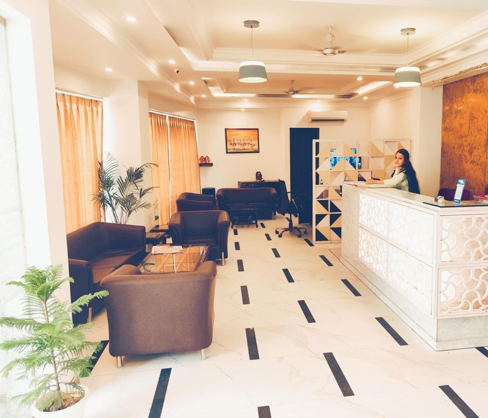 Hotel Almora Inn - Near By Delhi International Airport - With Free Airport Pickup And Drop Nova Deli Exterior foto