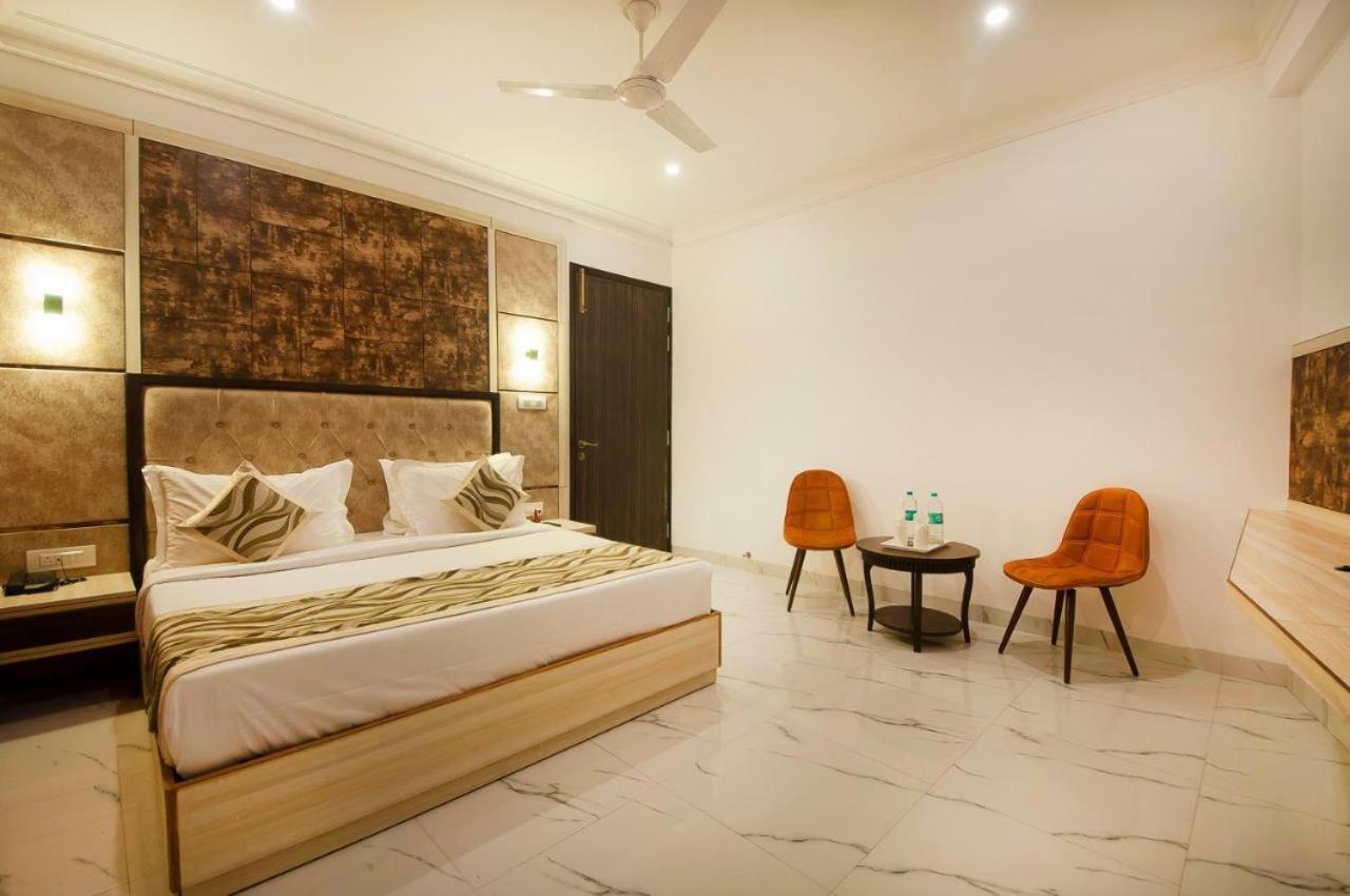 Hotel Almora Inn - Near By Delhi International Airport - With Free Airport Pickup And Drop Nova Deli Exterior foto